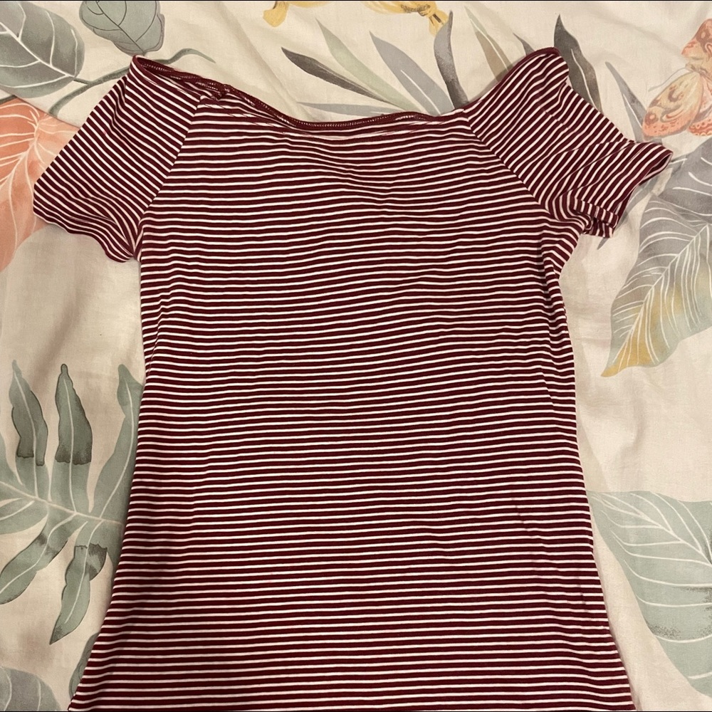 Old navy T-shirt